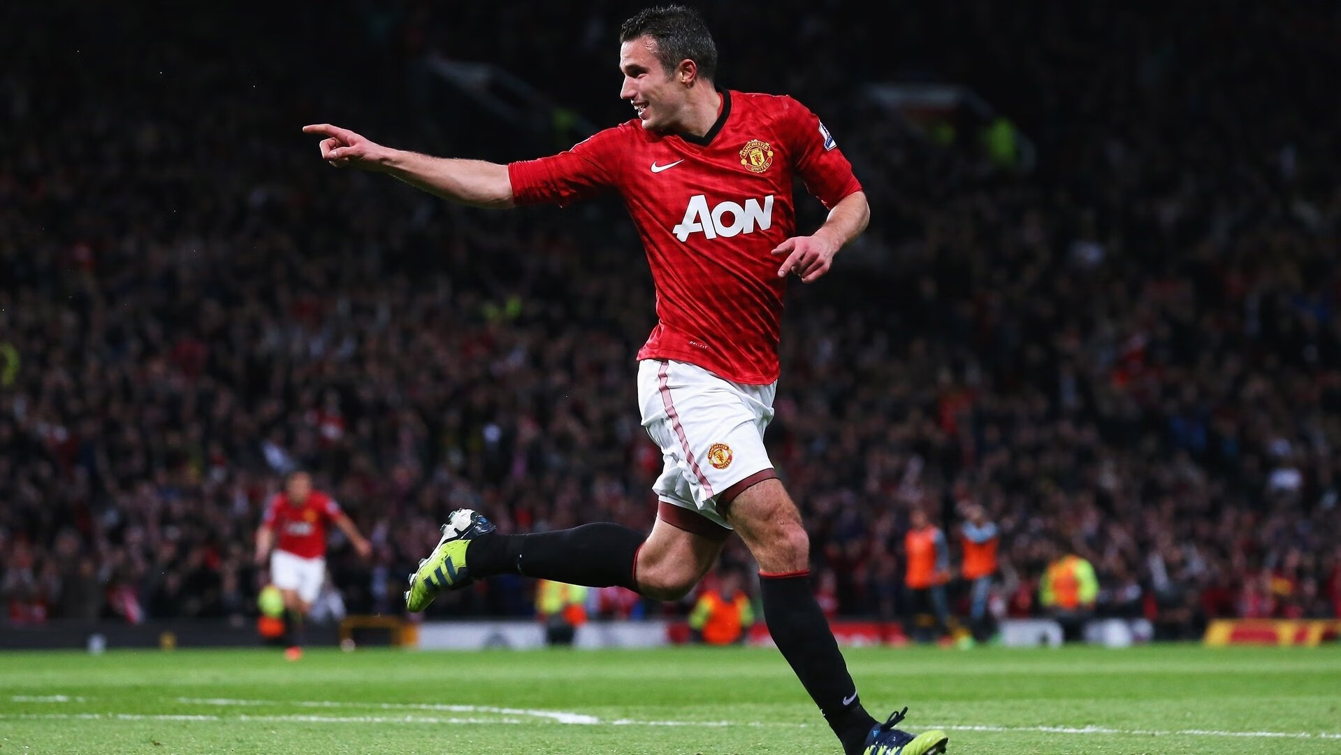 男子100自查尔莫斯强势冲线,查尔莫斯什么水平